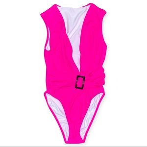 Sports Illustrated Super Sexy Bathing Suit hot pink! Size small